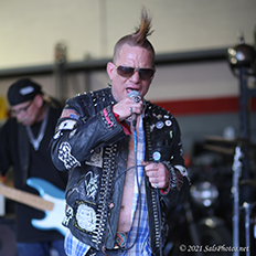 Fowl Play @ Manic's Motorcycle & VW Shop 2-28-21