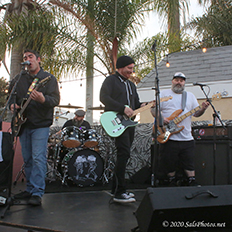 Droogettes (The) @ Riverside Municipal Auditorium 10-31-18