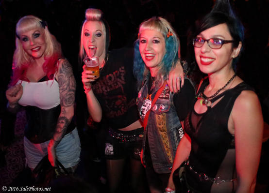 Dana, Alison, Dora, Jpan @ Los Globos 10-8-16