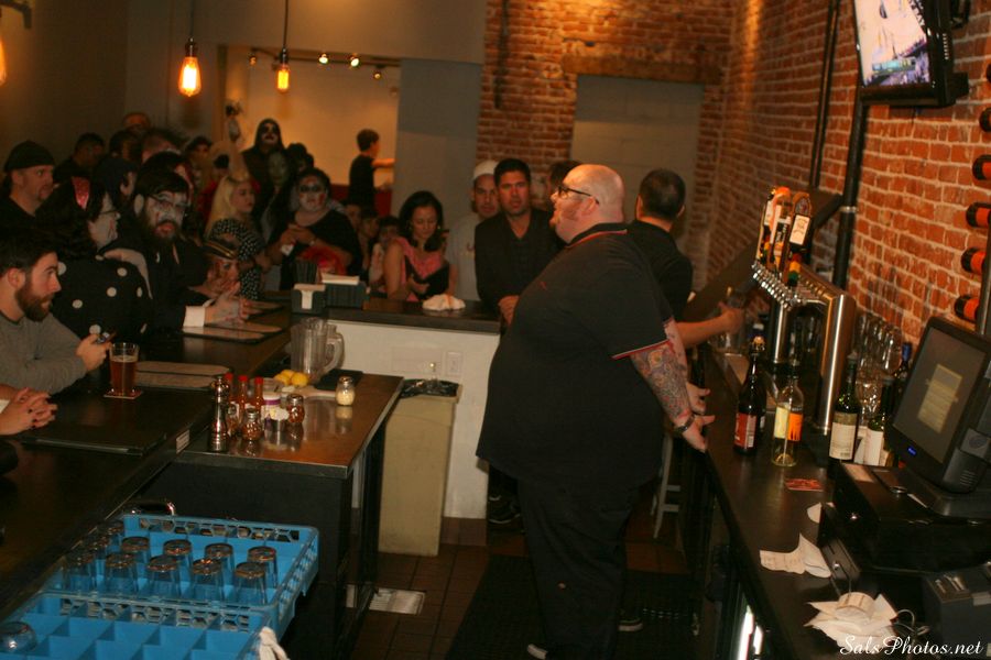 Uptown Whittier Zombie Pub Crawl Fenix 5 4 Bottle Room