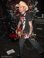 Los Griswolds @ Doll Hut 2/4/2006